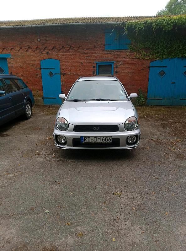 Silber Gebraucht 2002 Subaru Impreza Kombi | 4.000 € - Bild 1/4