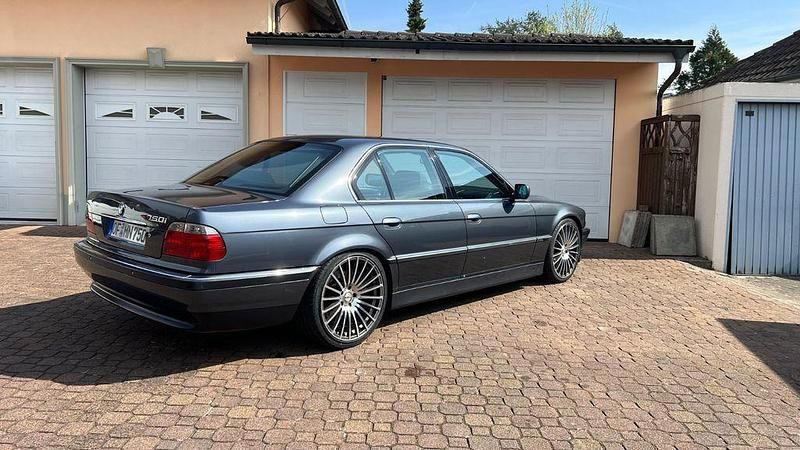 Gebraucht BMW 750 Performance 326 PS (239 kW) 1999 Grau Limousine