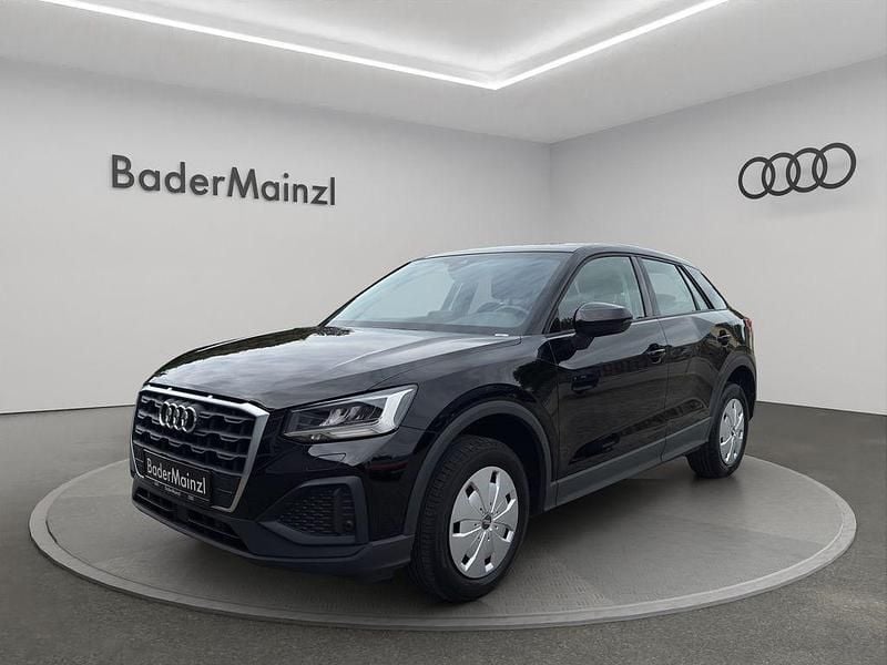 Brillantschwarz Gebraucht 2022 Audi Q2 Ambiente SUV | 21.880 € (Guter Preis) - Bild 1/4