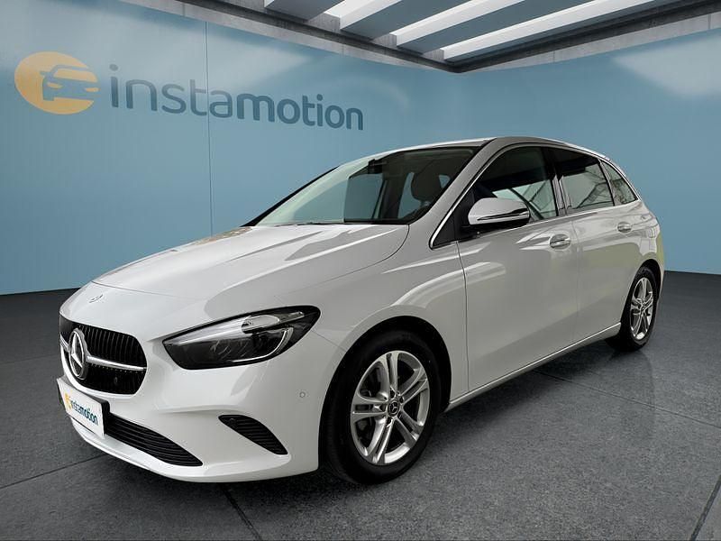 Weiß Gebraucht 2024 Mercedes B200 Van / Kleinbus | 31.499 € (Fairer Preis) - Bild 1/4