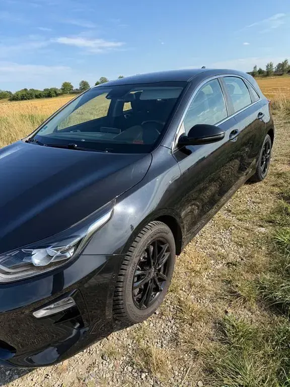 Gebraucht Kia Ceed Spirit 140 PS (102 kW) 2021 Schwarz Kleinwagen