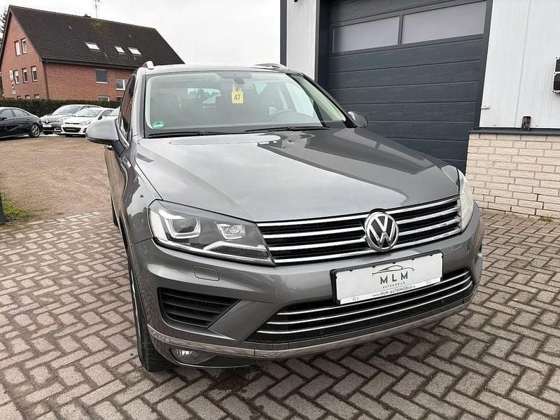 Gebraucht VW Touareg Terrain Tech 262 PS (192 kW) 2015 Meteorgrau/canyon grey SUV