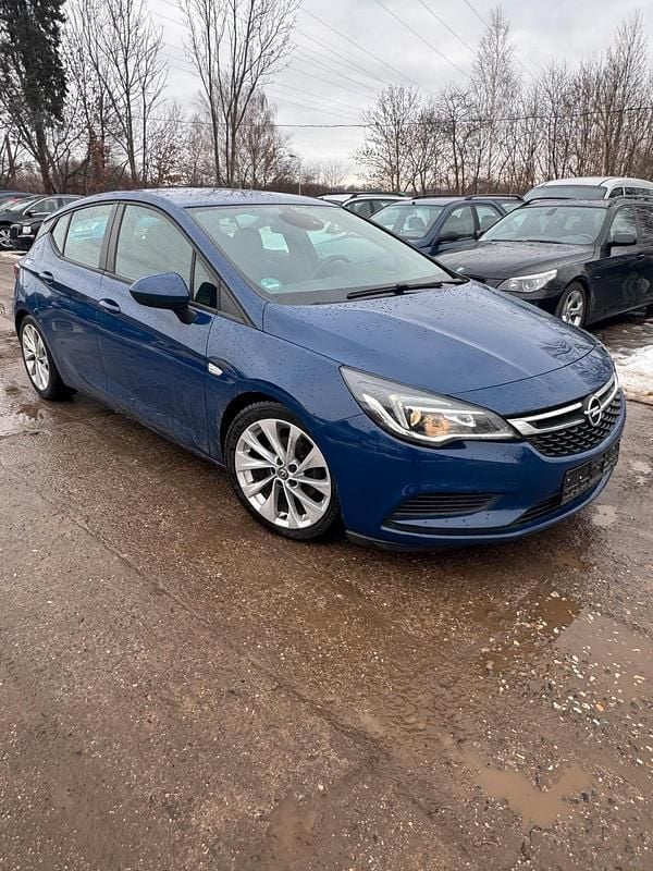 Gebraucht Opel Astra 110 PS (80 kW) 2019 Blau Limousine