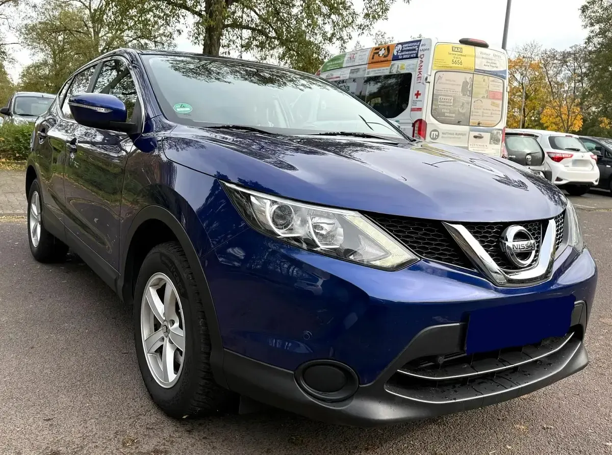 Gebraucht Nissan Qashqai 116 PS (85 kW) 2016 Blau SUV