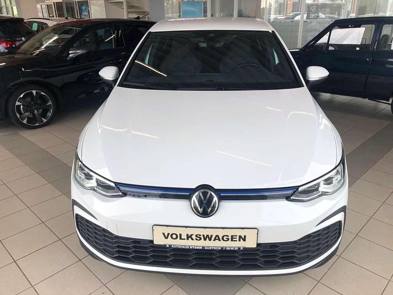 Gebraucht VW Golf VIII GTE 150 PS (110 kW) 2021 Weiß Limousine