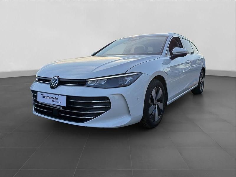 Gebraucht VW Passat Business 204 PS (150 kW) 2025 Weiß Kombi