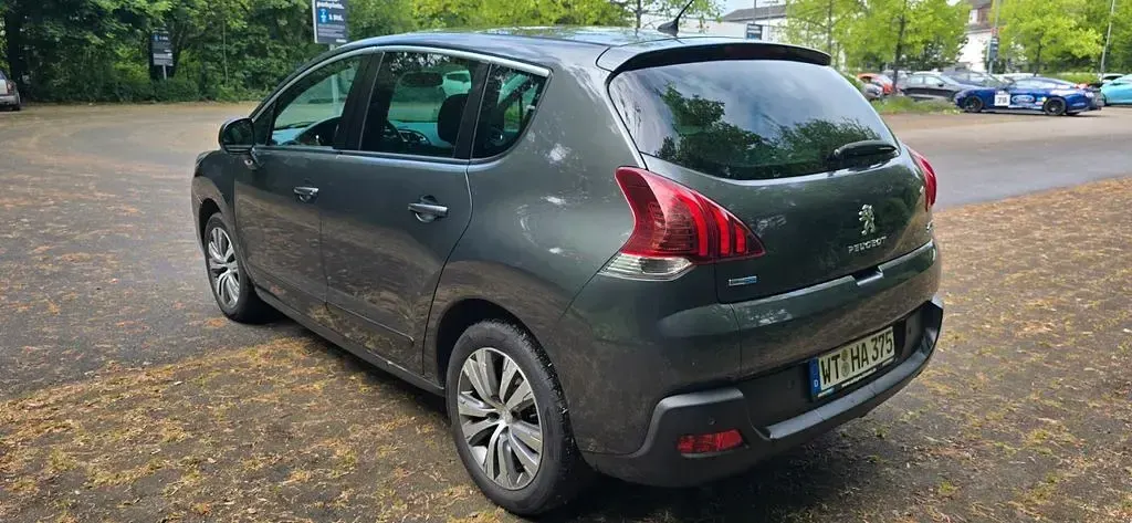 Second-hand Peugeot 3008 Active 120 CP (88 kW) 2015 Gri Break