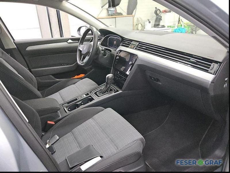 Gebraucht VW Passat Business 190 PS (139 kW) 2022 Silber Kombi