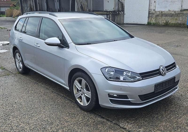 Reflexsilber metallic Gebraucht 2013 VW Golf VII Comfortline Kombi | 4.100 € (Superpreis) - Bild 1/4