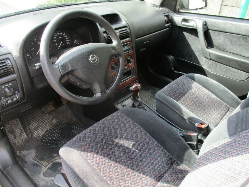 Gebraucht Opel Astra Edition 125 PS (91 kW) 2001 Silber Kleinwagen