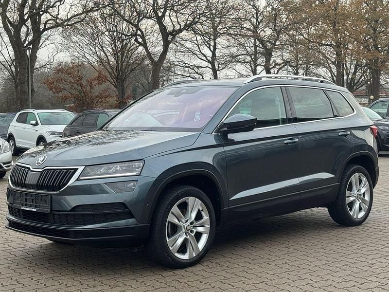 Quarzgrau metallic Gebraucht 2021 Skoda Karoq Style SUV | 21.980 € (Guter Preis) - Bild 1/4