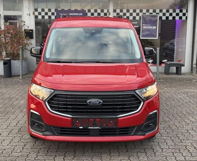 Gebraucht Ford Tourneo Connect Titanium 122 PS (89 kW) 2022 Rot Van / Kleinbus