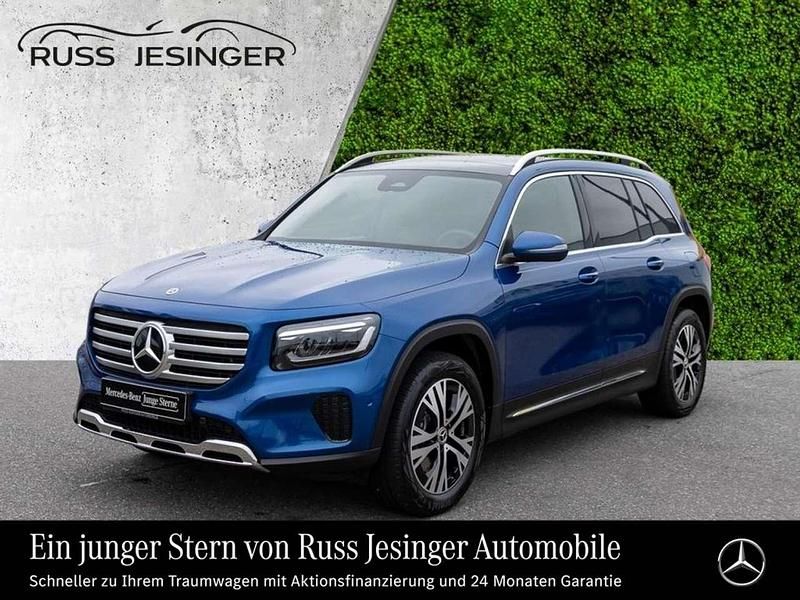 Metalliclack spektralblau Gebraucht 2024 Mercedes GLB220 Progressive SUV | 43.480 € (Fairer Preis) - Bild 1/3