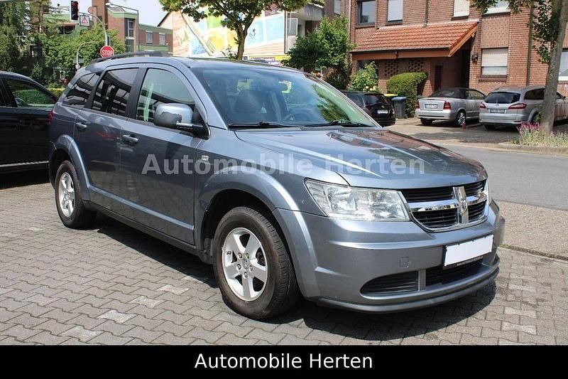 Gebraucht Dodge Journey SE 140 PS (102 kW) 2010 Silber SUV