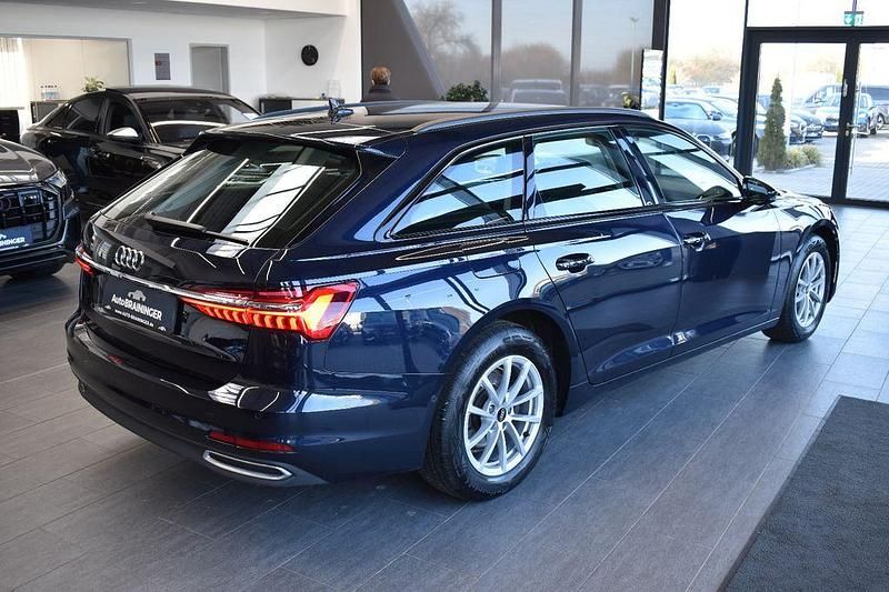 Gebraucht Audi A6 Ambiente 204 PS (150 kW) 2022 Blau Kombi