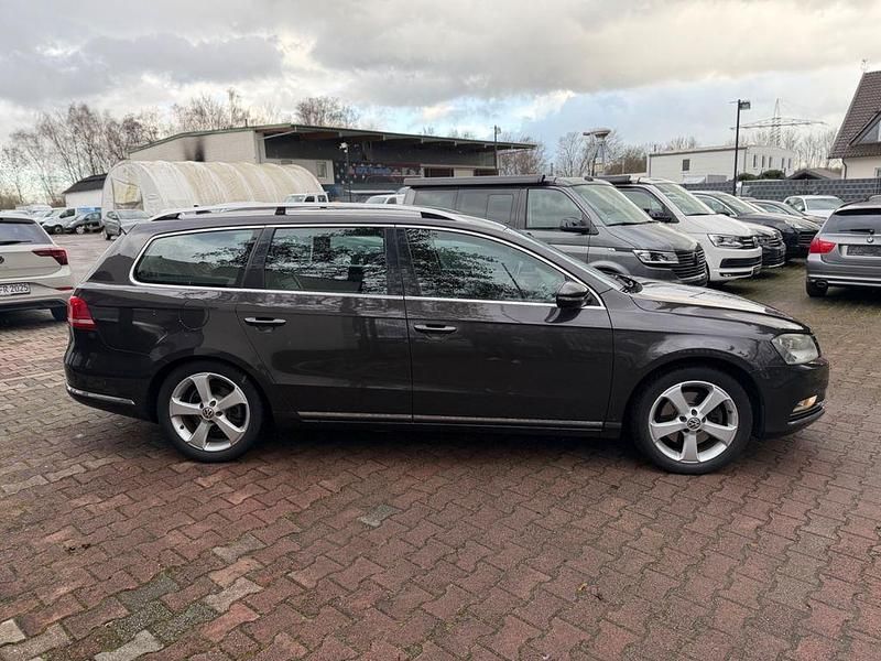 Gebraucht VW Passat Highline 140 PS (102 kW) 2011 Braun Kombi