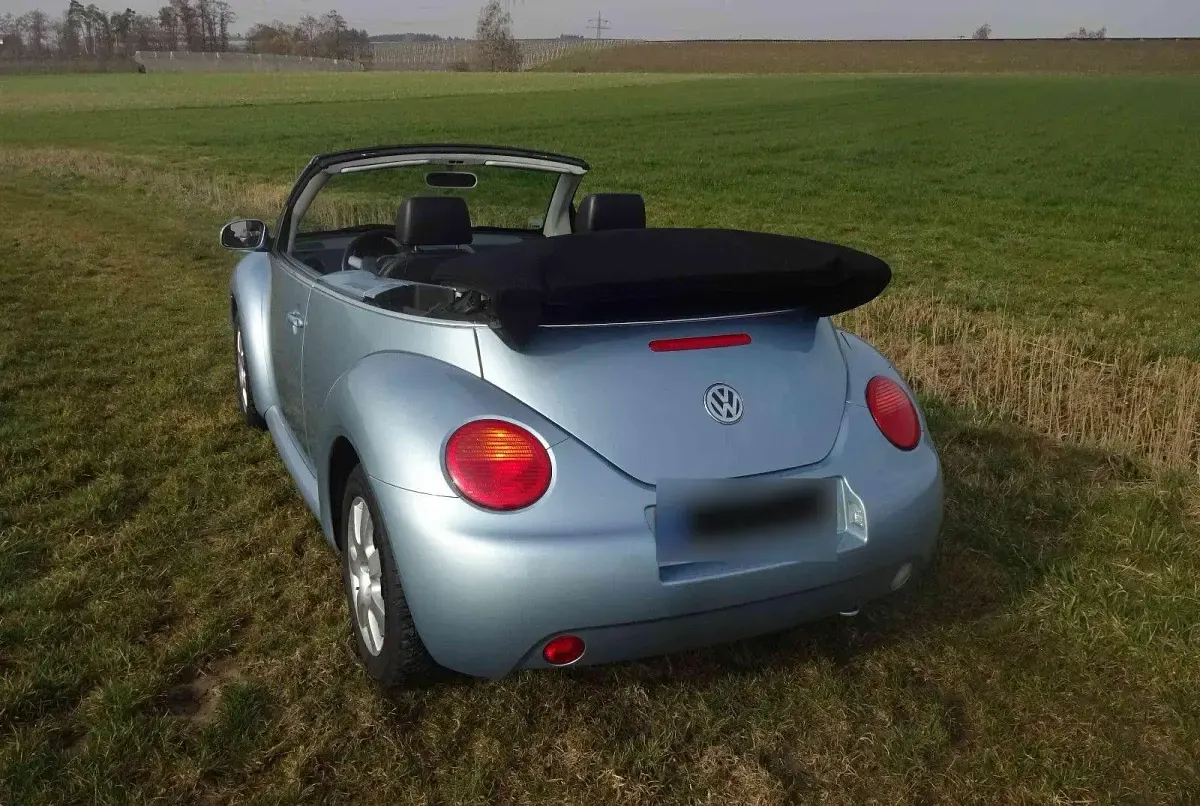 Gebraucht VW New Beetle 150 PS (110 kW) 2005 Blau Kleinwagen
