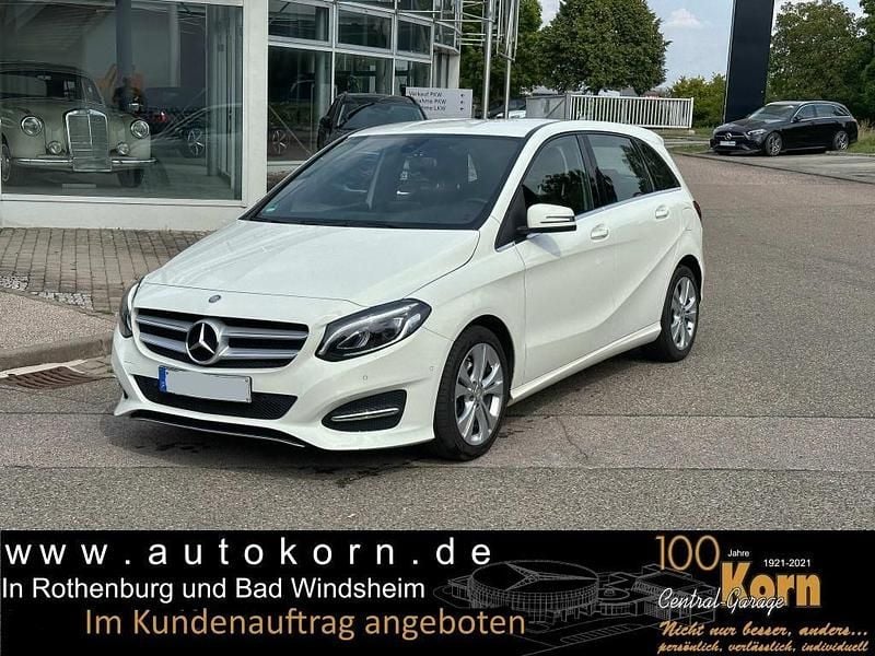 Calcitweiss unilack Gebraucht 2016 Mercedes B180 Urban Van / Kleinbus | 10.440 € (Guter Preis) - Bild 1/4