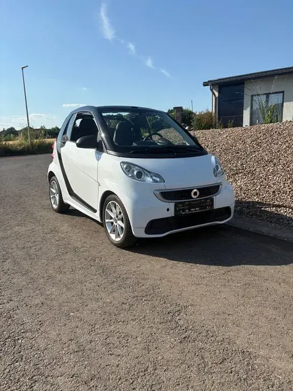 Gebraucht Smart ForTwo Cabrio 84 PS (61 kW) 2015 Weiß Cabrio