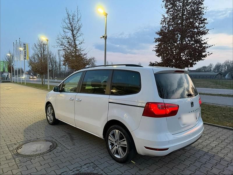 Gebraucht Seat Alhambra 140 PS (102 kW) 2013 Weiß Van / Kleinbus