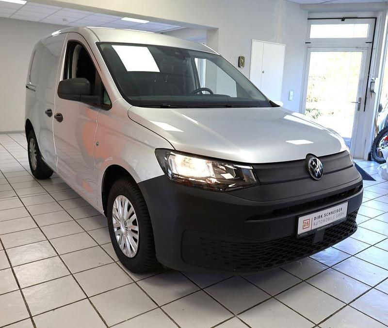 Gebraucht VW Caddy Basis 102 PS (75 kW) 2024 Silber Van / Kleinbus