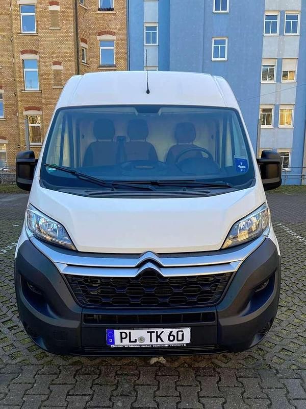 Weiß Gebraucht 2021 Citroën Jumper Van / Kleinbus | 19.990 € (Etwas zu teuer) - Bild 1/4