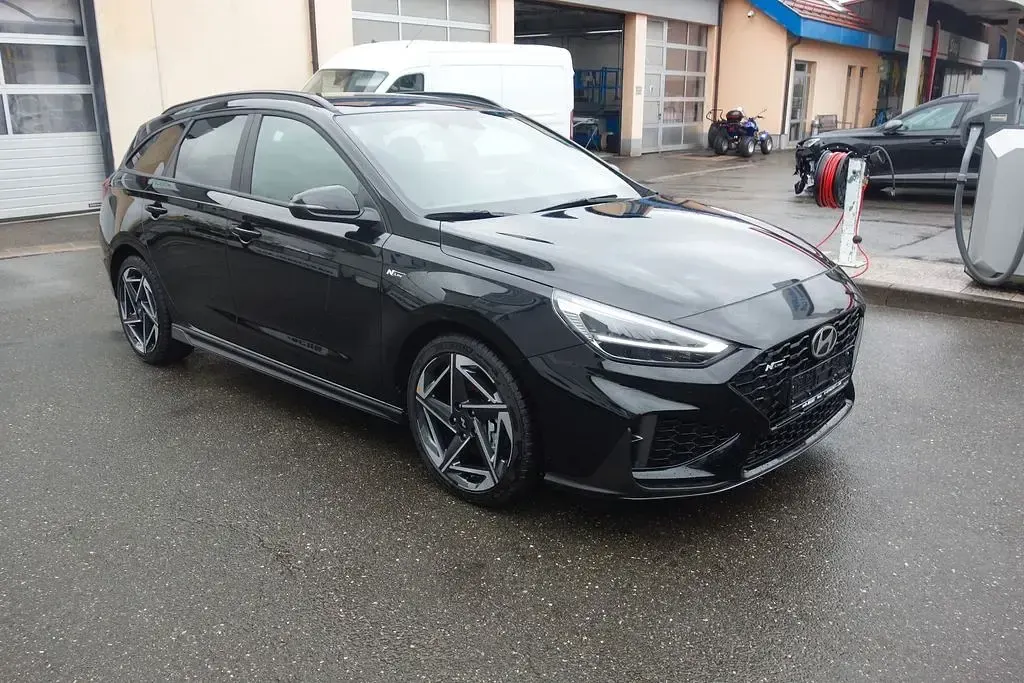 Neu Hyundai i30 N Line 140 PS (102 kW) 2026 Schwarz Kombi