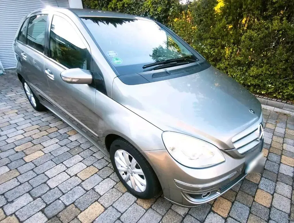 Gebraucht Mercedes B150 95 PS (69 kW) 2006 Grau Van / Kleinbus