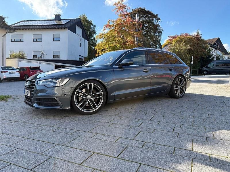 Grau Gebraucht 2013 Audi A6 S-Line Kombi | 20.899 € (Teuer) - Bild 1/4