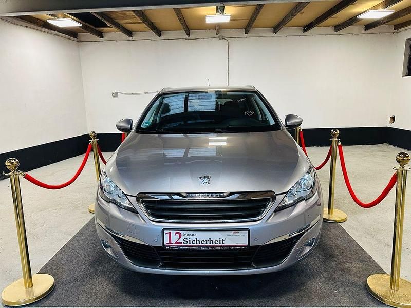 Silber Gebraucht 2016 Peugeot 308 Active Kombi | 7.900 € (Fairer Preis) - Bild 1/4
