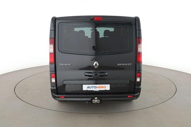 Gebraucht Renault Trafic Expression 146 PS (107 kW) 2016 Schwarz Van / Kleinbus