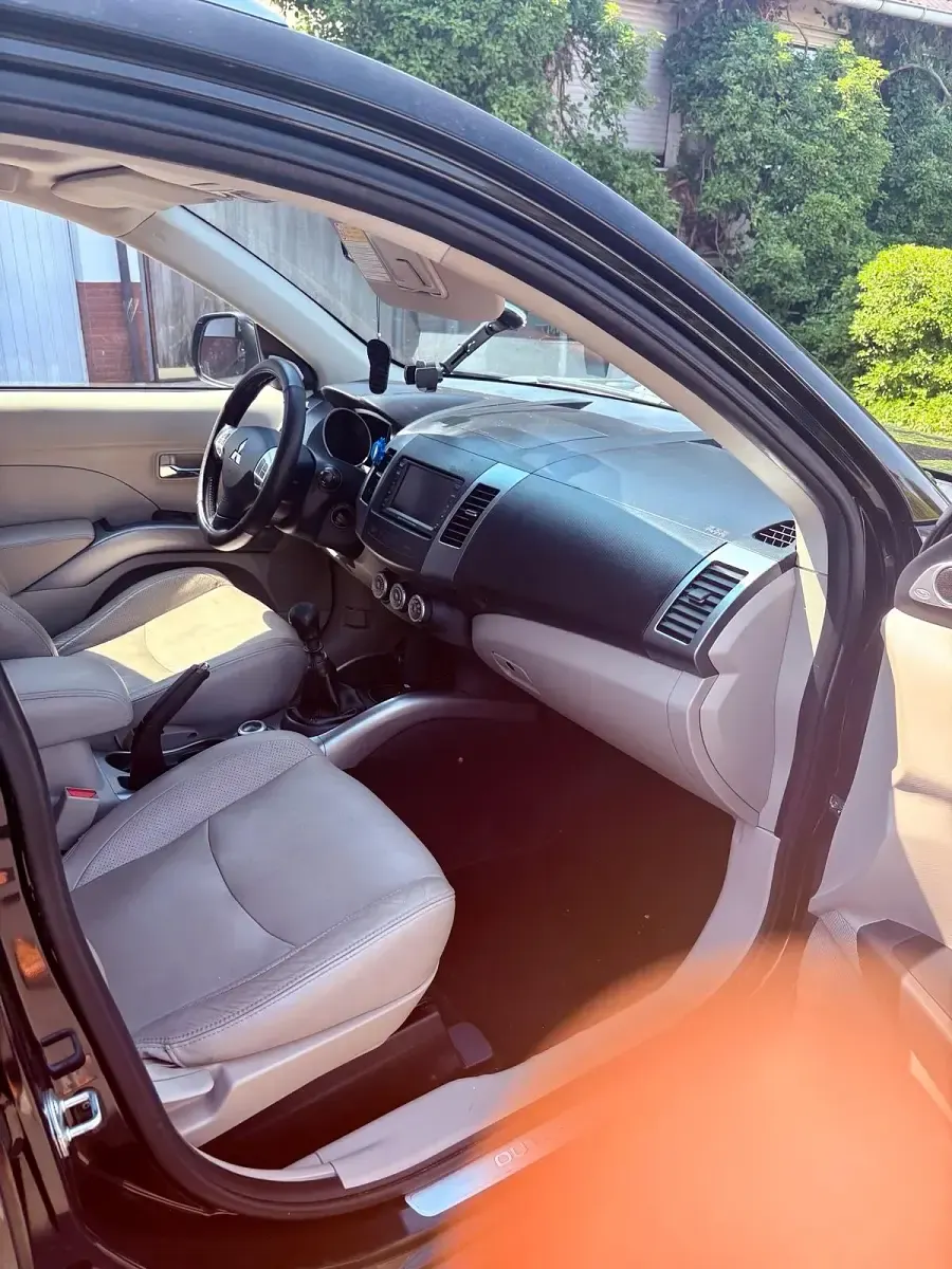 Gebraucht Mitsubishi Outlander 174 PS (127 kW) 2008 Schwarz SUV