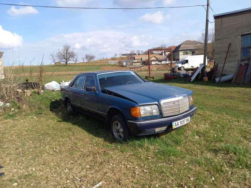 Blau Gebraucht 1980 Mercedes 420 Limousine | 2.600 € - Bild 1/4
