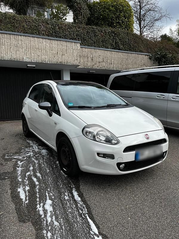 Gebraucht Fiat Punto 69 PS (50 kW) 2014 Weiß Kleinwagen