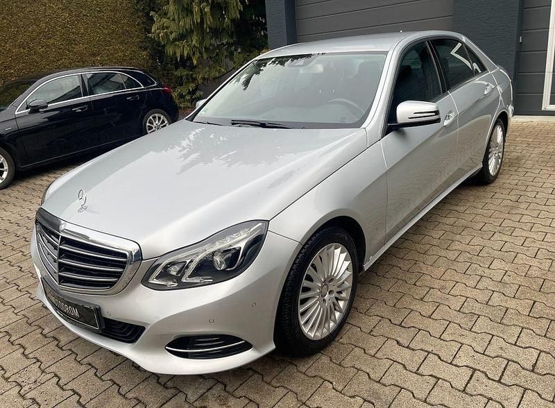 Gebraucht Mercedes E250 Elegance 211 PS (155 kW) 2014 Silber Limousine