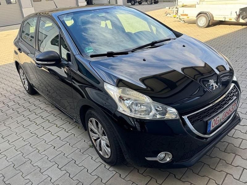 Gebraucht Peugeot 208 Active 97 PS (71 kW) 2012 Kleinwagen