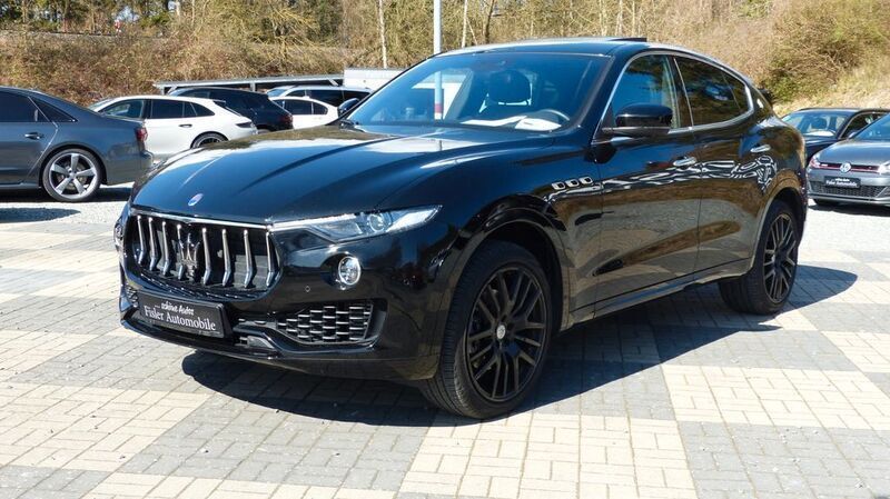 Schwarz Gebraucht 2022 Maserati Levante SUV | 56.900 € - Bild 1/4