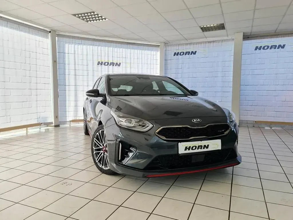 Używany Kia ProCeed GT 204 KM (150 kW) 2019 Szary Kombi