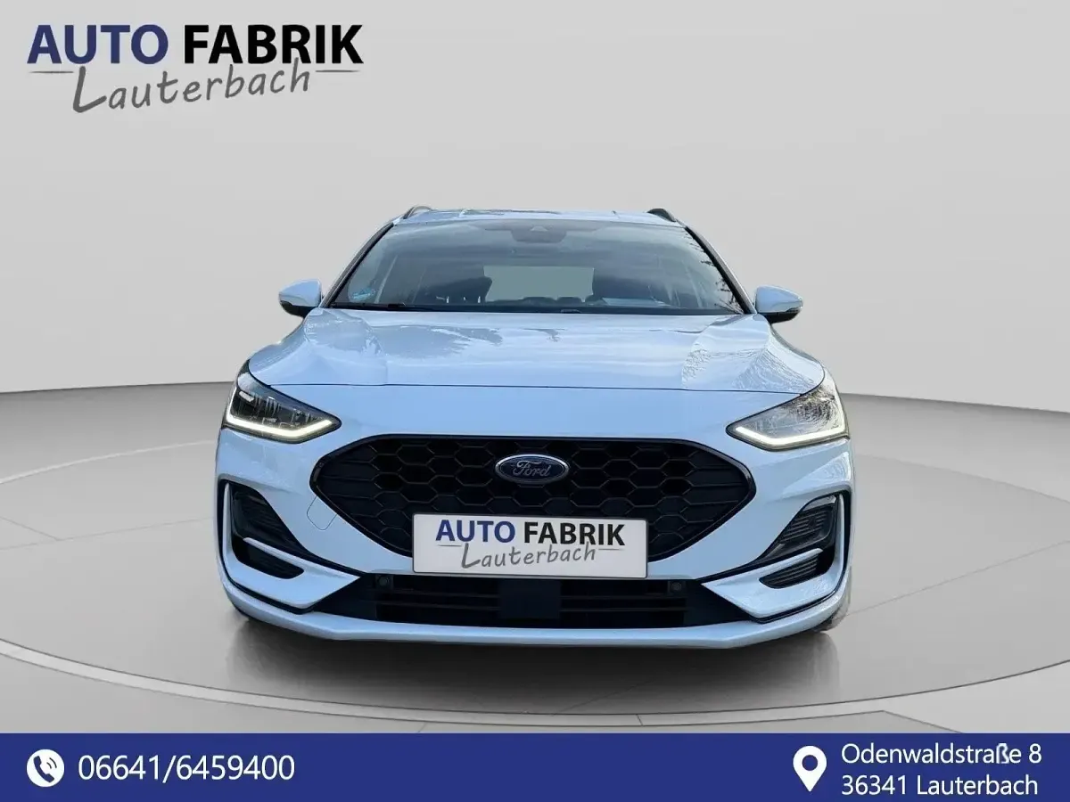 Gebraucht Ford Focus ST-Line 116 PS (85 kW) 2023 Weiß Limousine