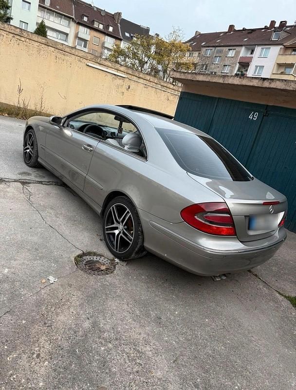 Gebraucht Mercedes CLK270 170 PS (125 kW) 2003 Gold Coupé