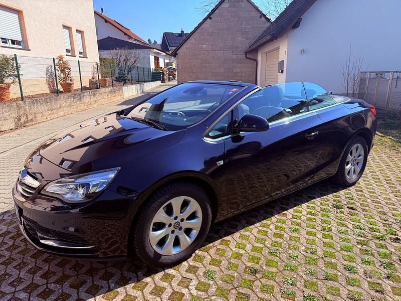 Gebraucht Opel Cascada Edition 170 PS (125 kW) 2017 Blau Cabrio