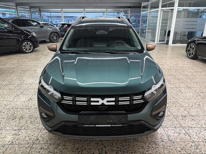 Neu Dacia Jogger Extreme 110 PS (80 kW) 2025 Grün Van / Kleinbus