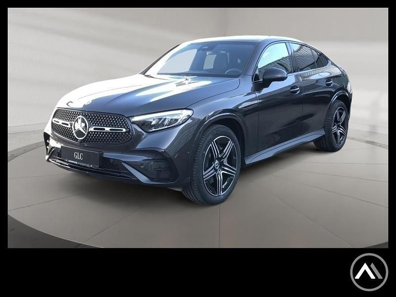 Grau metalliclack graphitgrau Gebraucht 2025 Mercedes GLC200 AMG SUV | 61.479 € (Teuer) - Bild 1/4
