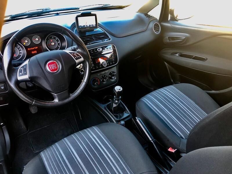 Schwarz Gebraucht 2011 Fiat Punto Kleinwagen | 4.000 € (Fairer Preis) - Bild 1/4