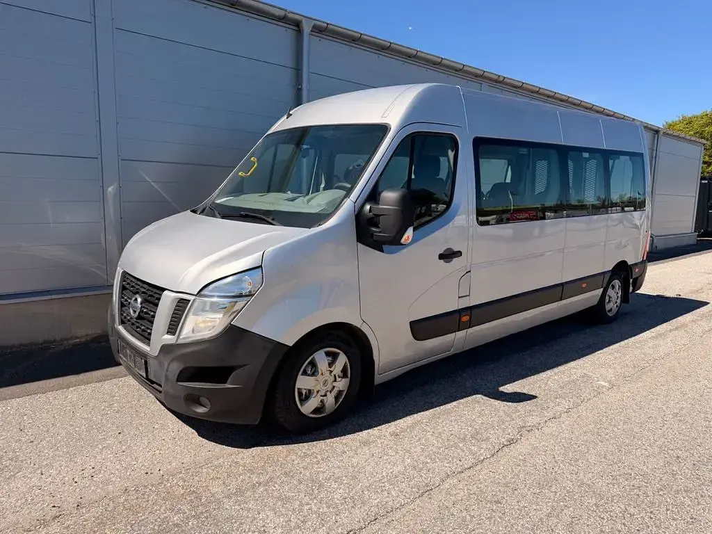 Gebraucht Nissan NV400 131 PS (96 kW) 2017 Silber Van