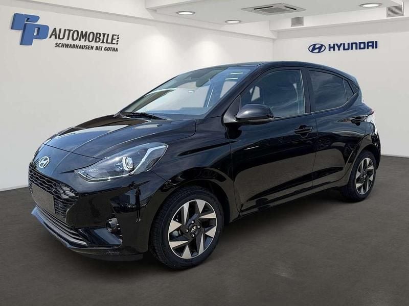 Blau Gebraucht 2023 Hyundai i10 Trend Kleinwagen | 16.990 € (Etwas zu teuer) - Bild 1/4
