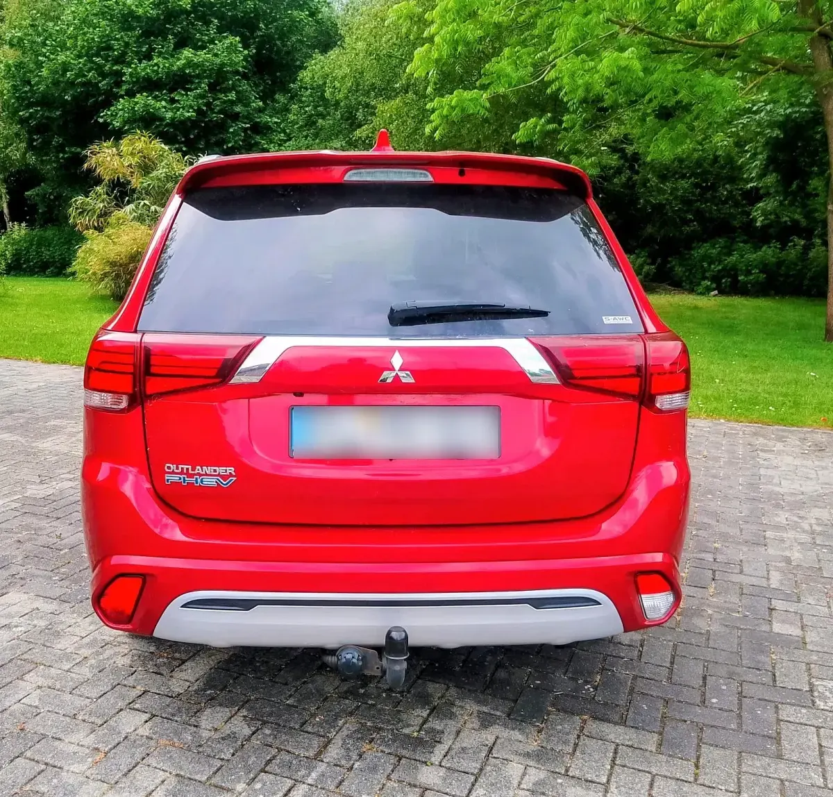 Gebraucht Mitsubishi Outlander P-HEV 224 PS (164 kW) 2019 Rot Kombi