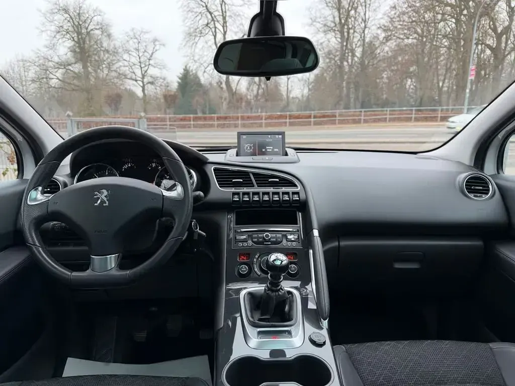Używany Peugeot 3008 150 KM (110 kW) 2016 Srebrny Sedan/Limuzyna