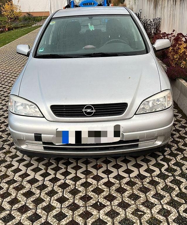 Silber Gebraucht 2002 Opel Astra Limousine | 1.400 € (Fairer Preis) - Bild 1/4