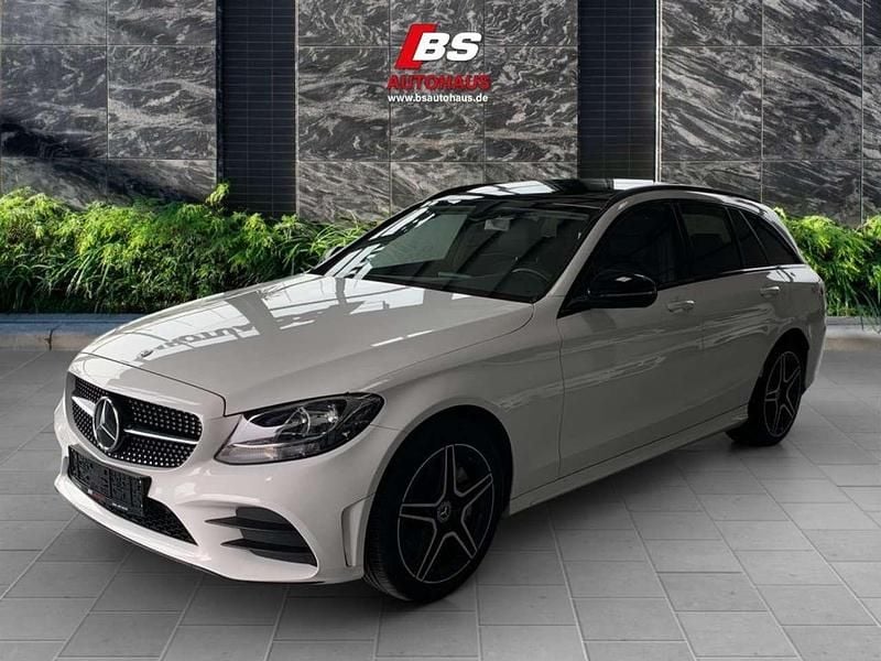 Gebraucht Mercedes C400 AMG line 333 PS (244 kW) 2018 Polarweiss  unilack Kombi